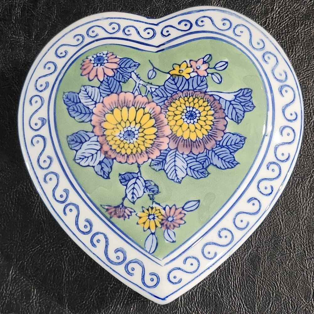 Vintage Porcelain Bohemian Heart Box With Lid